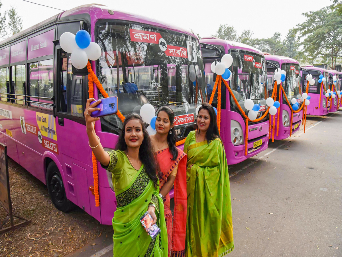 Pink Buses For Women's