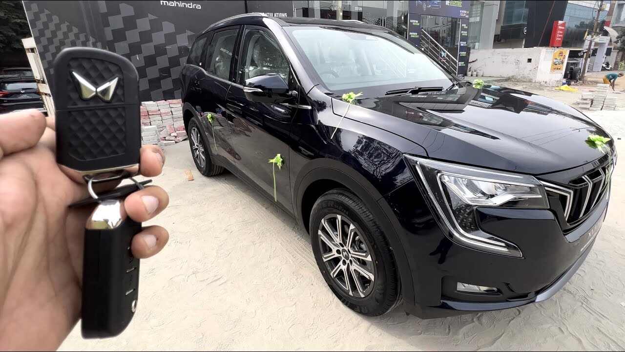 Mahindra XUV700 Price And Features