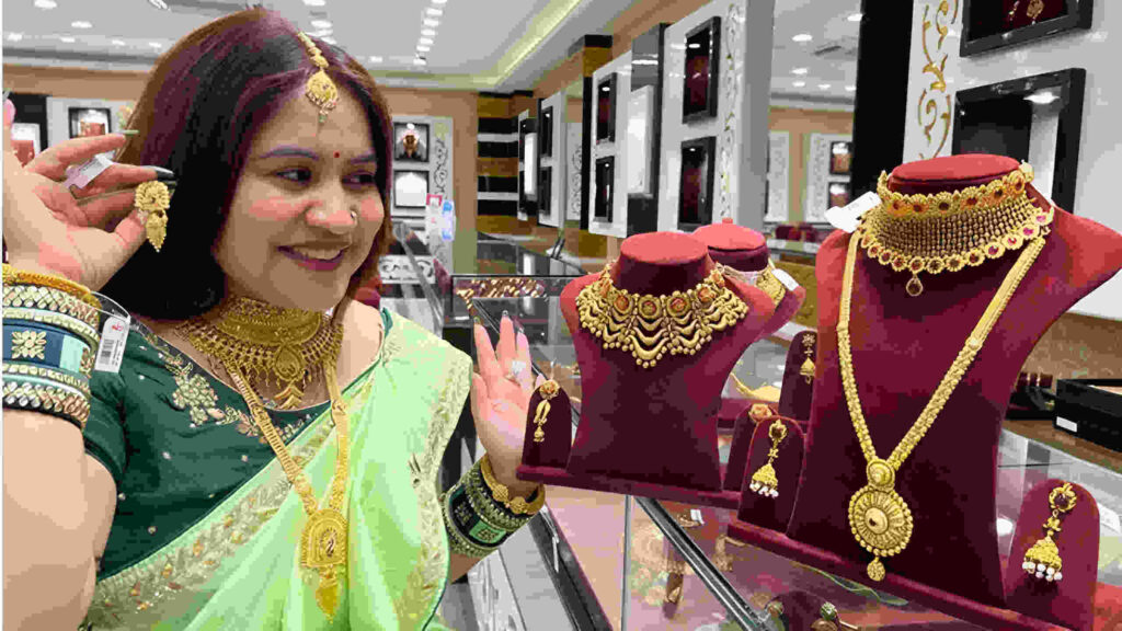 Gold and silver bars representing market prices in Indian cities on June 30, 2025