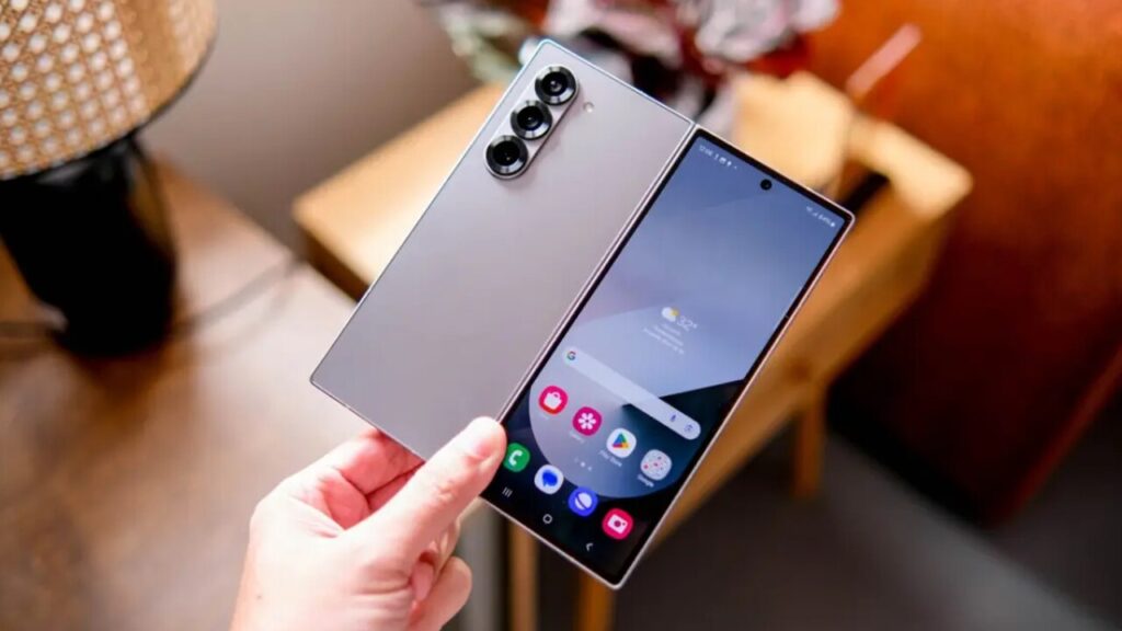 Samsung Galaxy Z Fold 7 slim foldable design with 8.2-inch AMOLED display