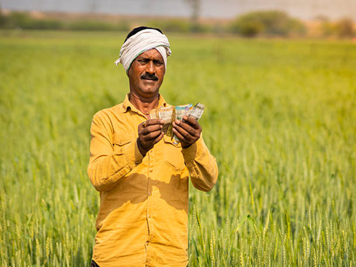 Indian farmer applying for KCC loan at bank