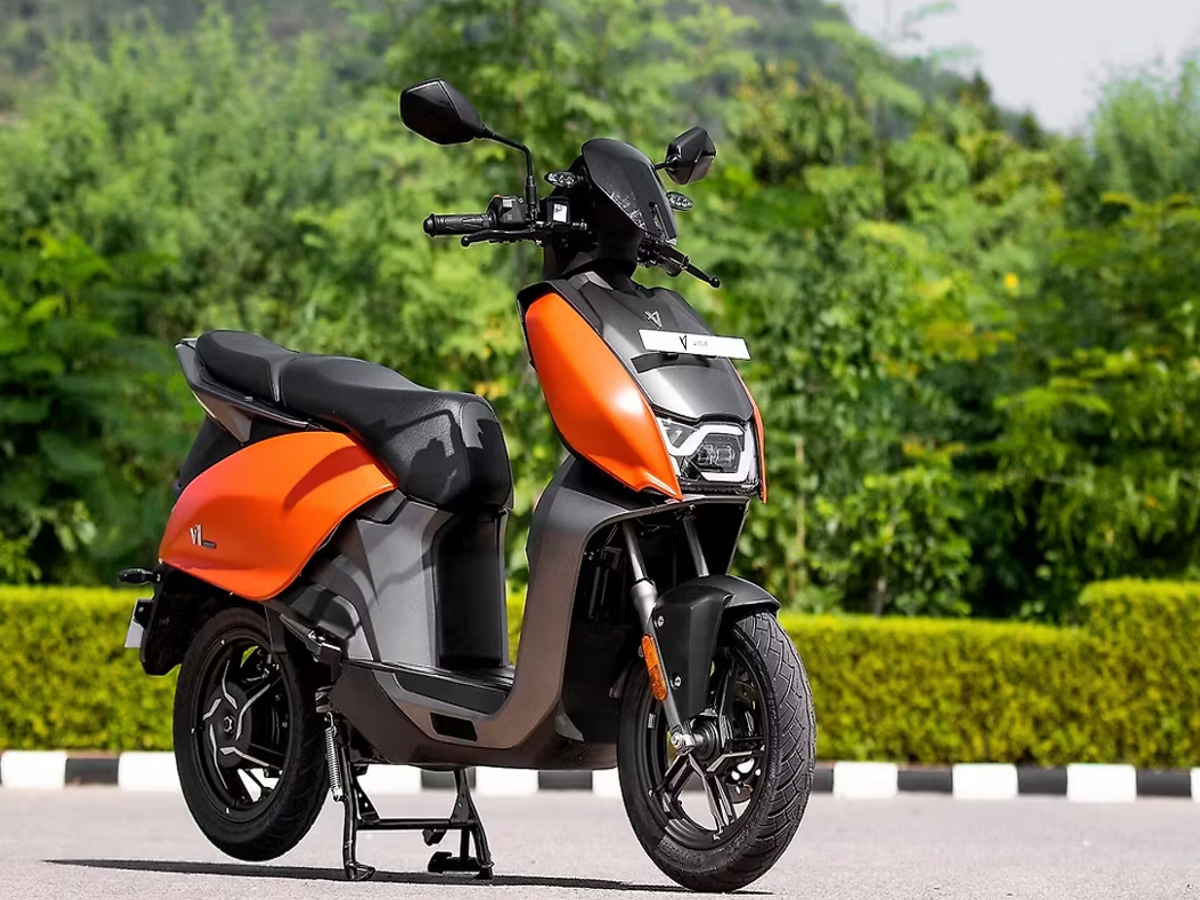 VIDA V1 Pro electric scooter with modern design and removable battery.
