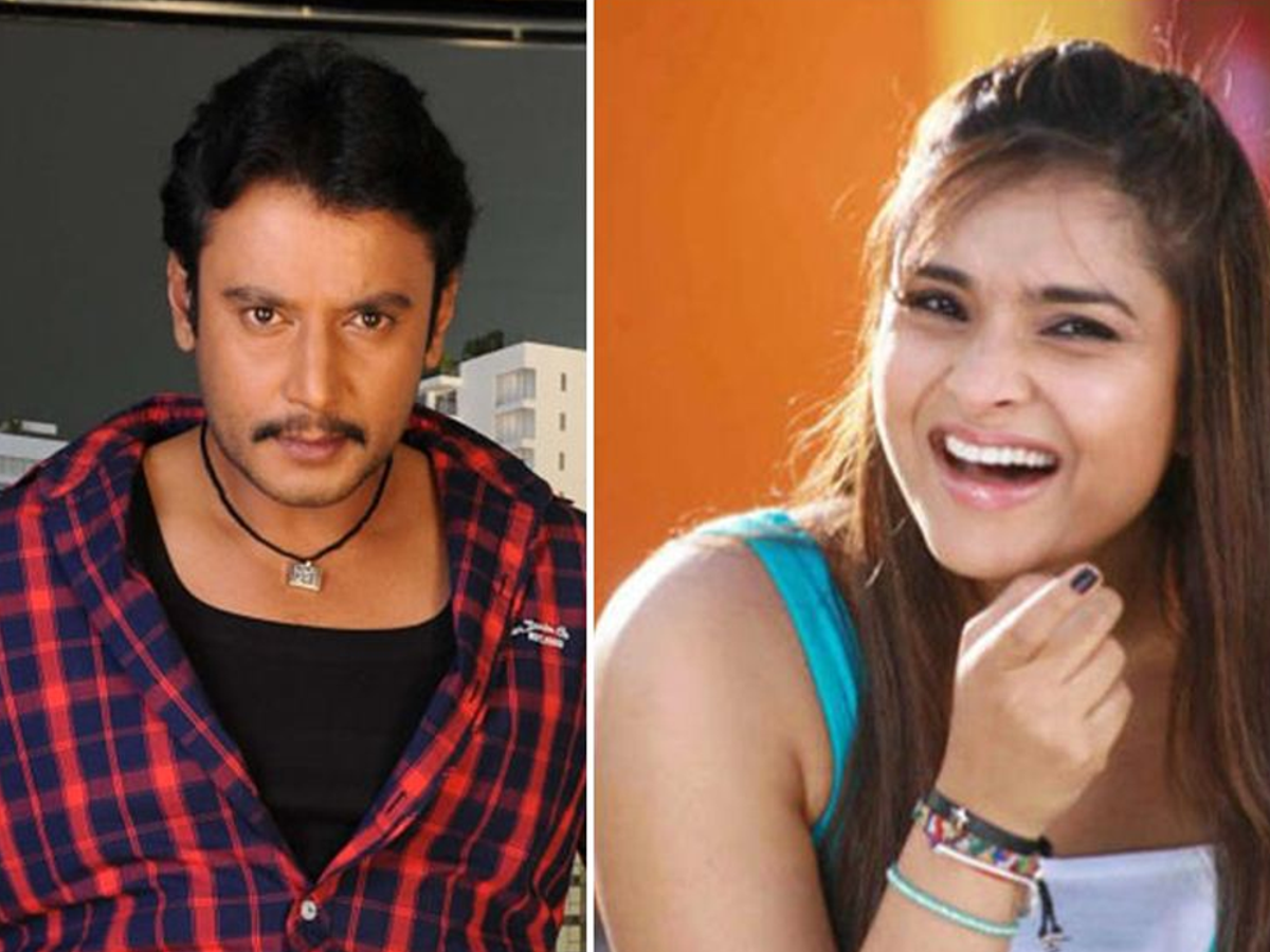 Kannada actress Ramya filing complaint at Bengaluru Police