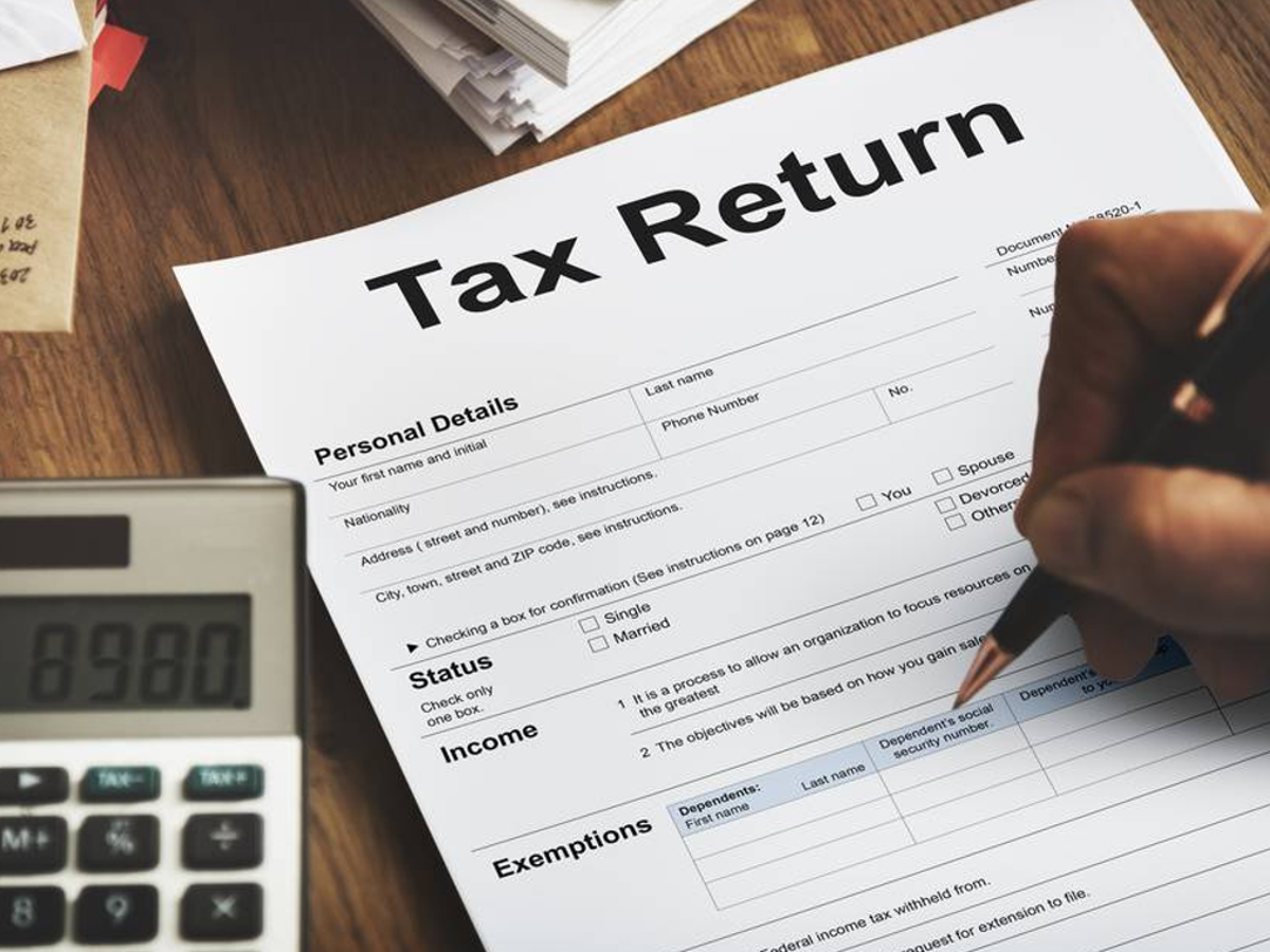 Illustration of 2025 income tax rebate rules excluding capital gains for Indian taxpayers