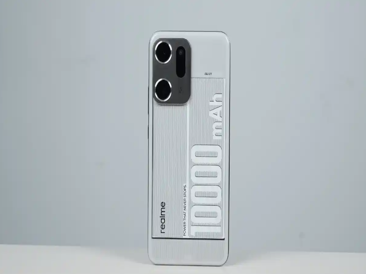 Realme concept smartphone with 10,000mAh battery and slim 8.5mm design