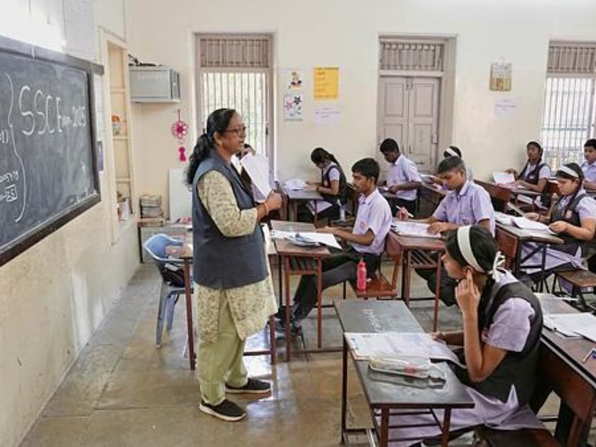 Students and teacher in a CBSE classroom discussion, 1200px wide.