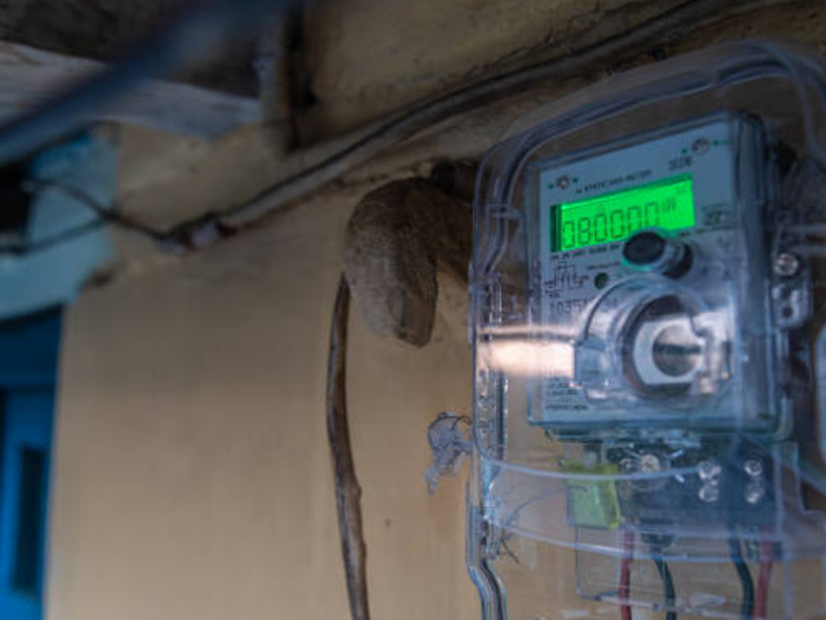 Karnataka High Court discussing smart meter regulations with consumer advocates