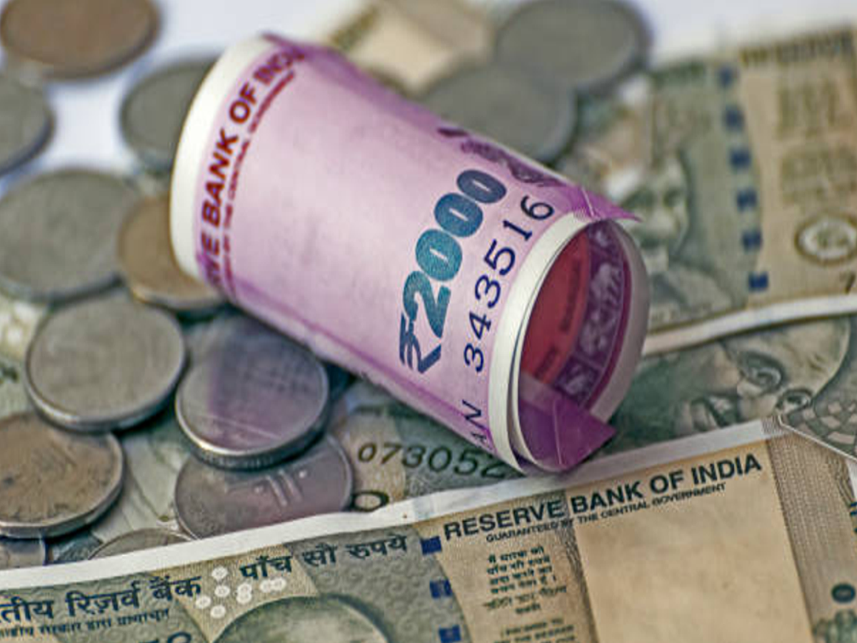 RBI 2000 rupee notes in circulation graph