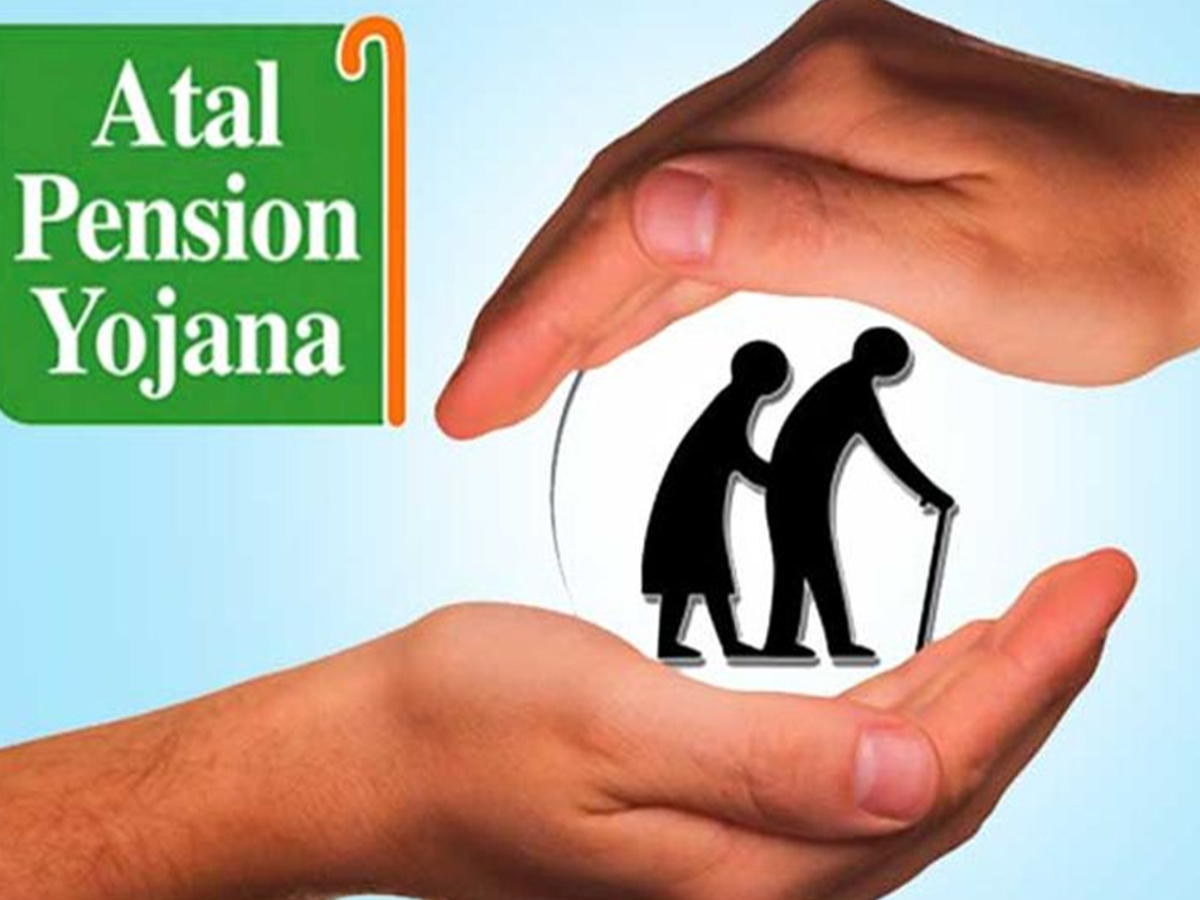 Indian senior citizen receiving pension under Atal Pension Yojana