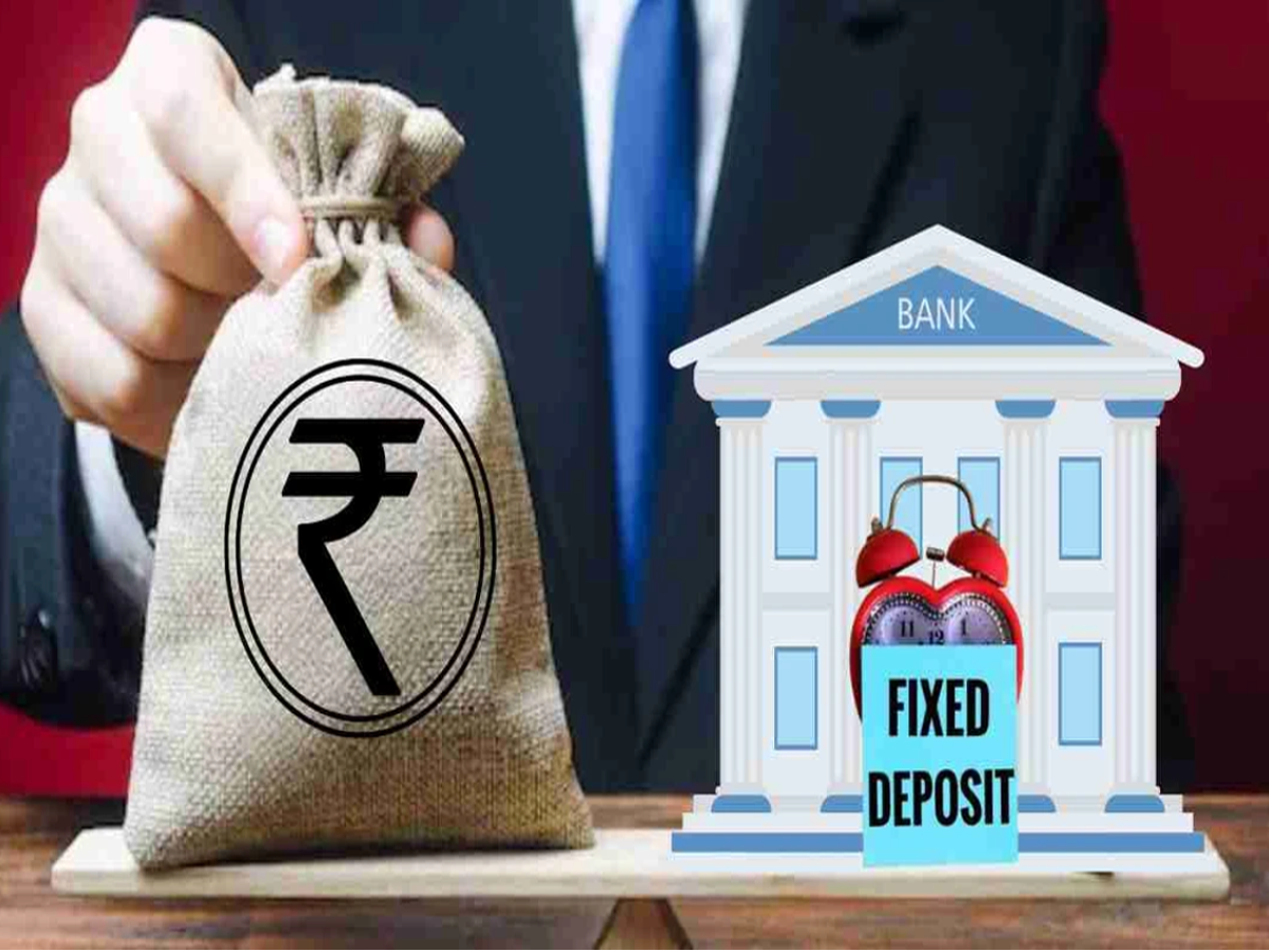 Illustration of a piggy bank with coins and a bank logo, representing high FD interest rates in 2025.