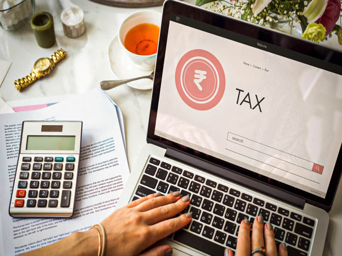 Illustration of a housewife filling out an Income Tax Return form, optimized for SEO.