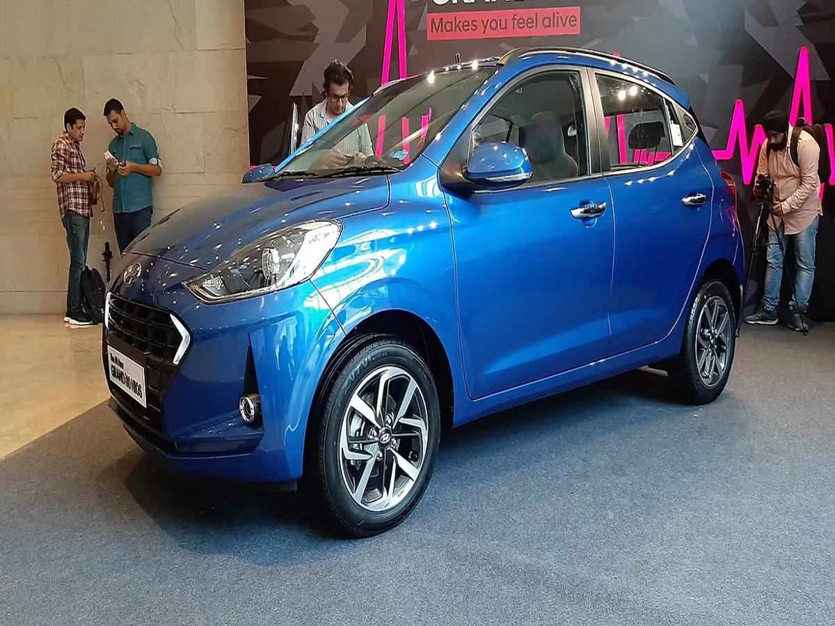 Hyundai Grand i10 Nios interior and safety features