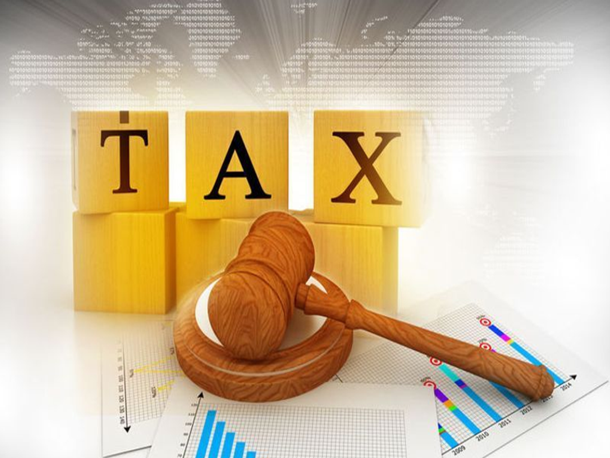 Illustration of new ITR codes for social media influencers and traders in India