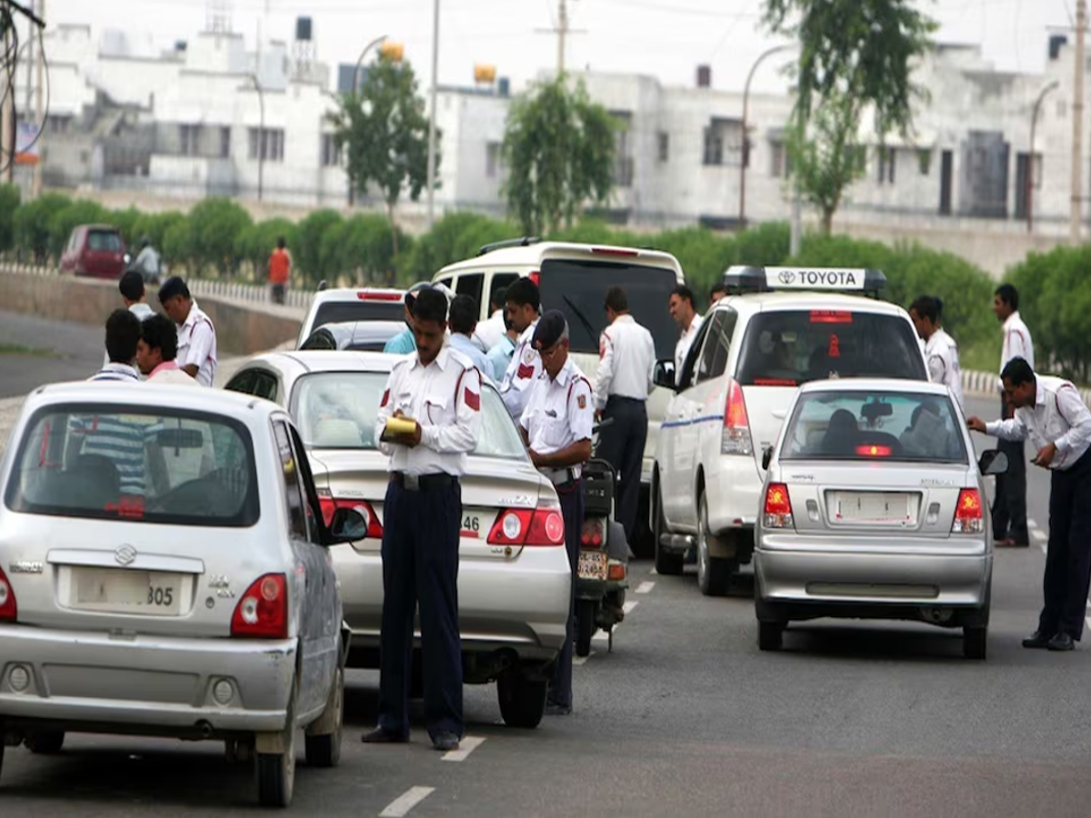 Illustration of a traffic challan payment process on a mobile device, showing the e-challan website interface.

