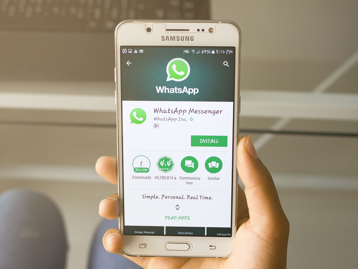 List of banking services available on WhatsApp with icons.