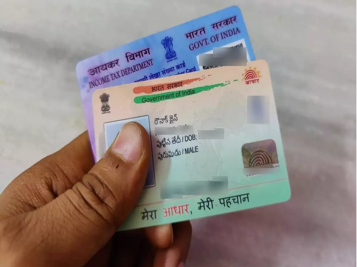 Screenshot of the Income Tax Department website showing the Aadhaar-PAN linking page.